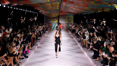settimana della moda milano versace